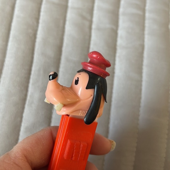 ✨Vintage Disney's Goofy PEZ Dispenser✨ - Picture 8 of 12
